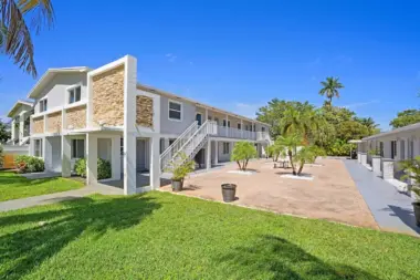 The facilities at Renaissance Recovery Center in Lake Worth, FL 5